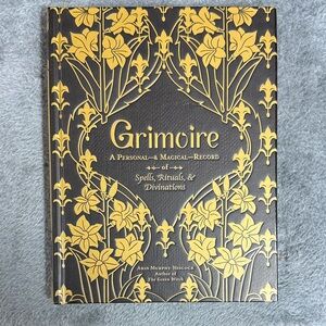 Grimoire: A Personal & Magical Record of Spells, Rituals, & Divinations Book